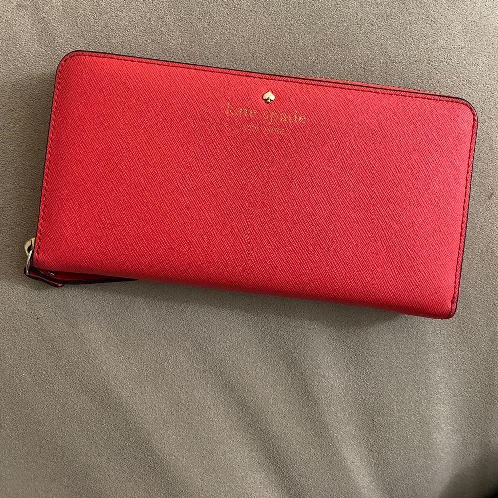 LIKE NEW!!! Kate Spade Continental Wallet